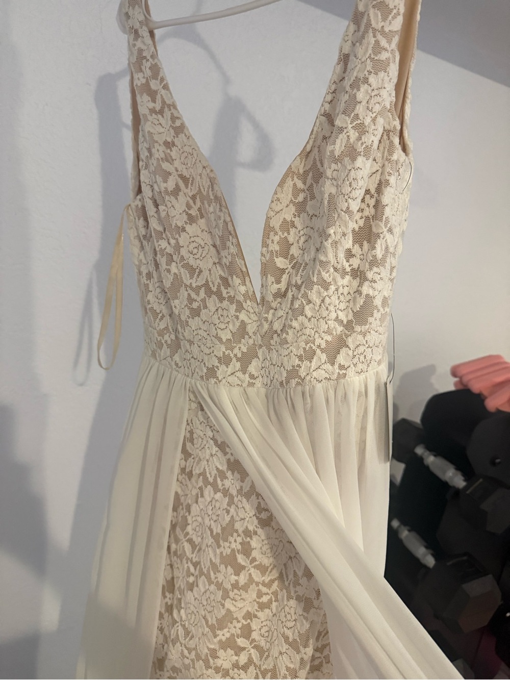 Lulus Elegant Cream Lace V-Neck Women's Dress